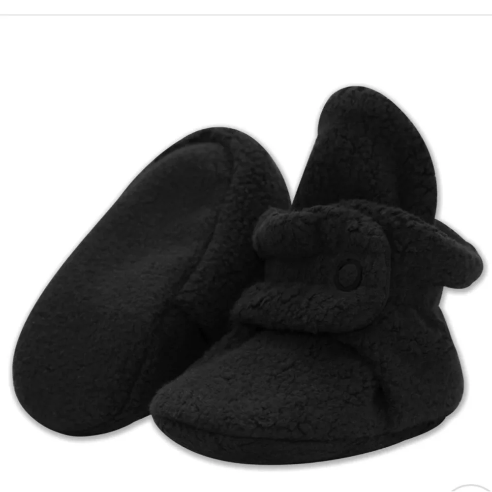 Zutano Cozy Black Baby Walker Booties- SIZE: 6 months